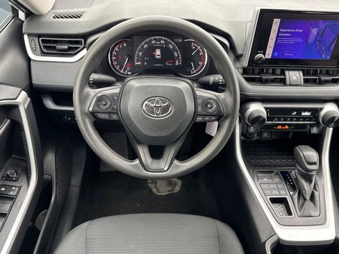 Used 2024 Toyota RAV4 LE image 28