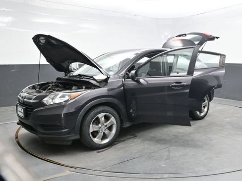 Used 2017 Honda HR-V LX image 46