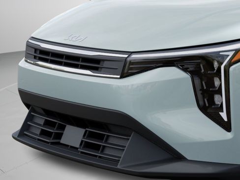 New 2026 Kia K4 FWD image 13