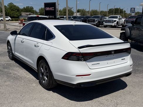 Used 2023 Honda Accord EX-L image 7