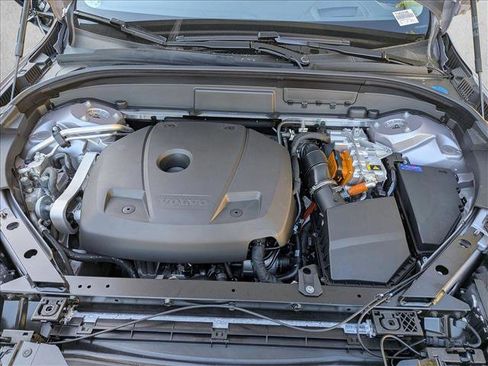 New 2026 Volvo XC60 T8 Ultra w/ Climate Package image 19