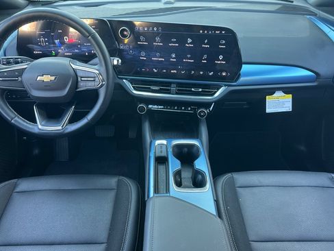 Used 2024 Chevrolet Equinox EV LT FWD image 16