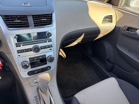 Used 2010 Chevrolet Malibu Hybrid image 22