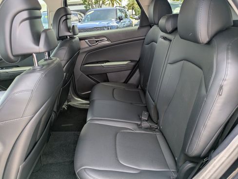 Certified 2024 Kia Sportage EX FWD image 11