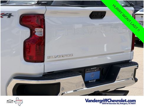 Used 2025 Chevrolet Silverado 2500 W/T w/ WT/CX Safety Package AWD/4WD image 6