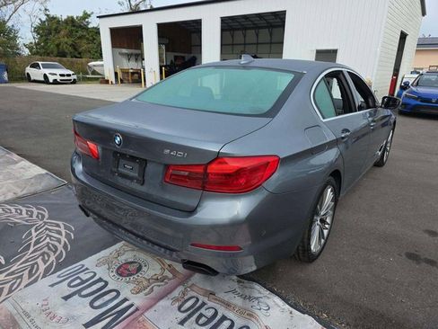 Used 2019 BMW 540i w/ Premium Package image 2