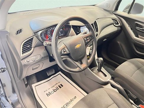 Certified 2021 Chevrolet Trax LS w/ Tint and Cruise Package image 14