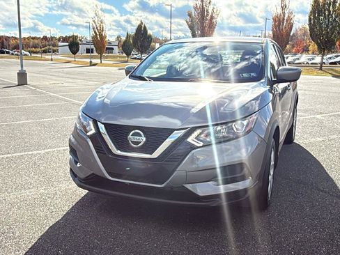 Used 2020 Nissan Rogue Sport S image 15