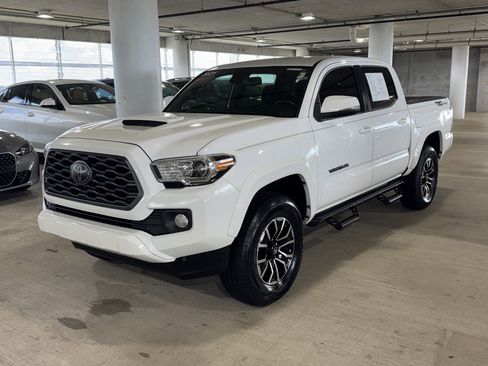 Used 2021 Toyota Tacoma TRD Sport RWD image 4