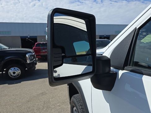 Used 2022 GMC Sierra 3500 Pro w/ Convenience Package AWD/4WD image 6
