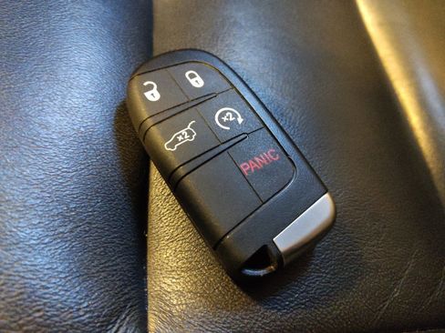 Used 2018 Dodge Durango GT w/ Premium Group image 32