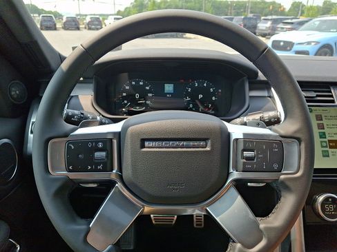 New 2026 Land Rover Discovery Dynamic SE AWD/4WD image 17