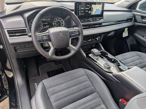 New 2026 Mitsubishi Outlander SE FWD image 12