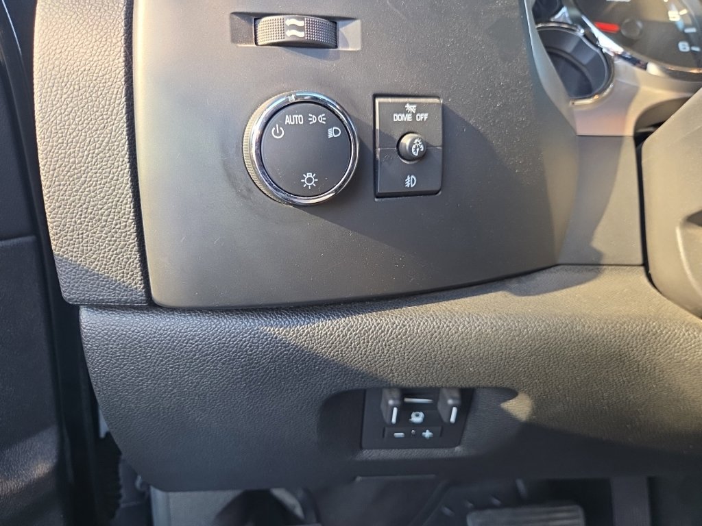 Used 2009 GMC Sierra 2500 SLE w/ Convenience Package RWD image 11