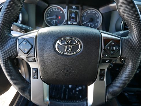 Used 2021 Toyota Tacoma Limited image 25