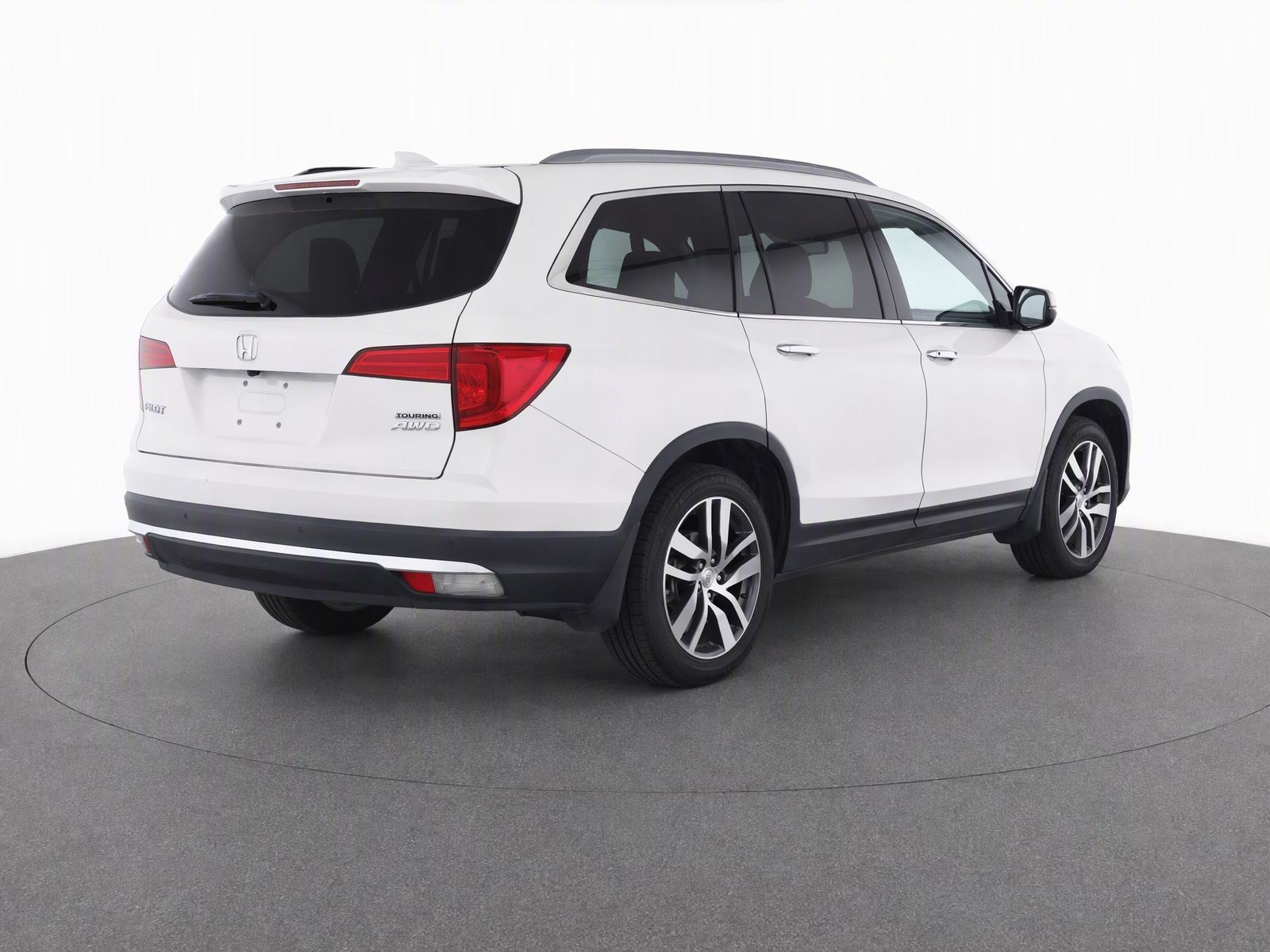 Used 2017 Honda Pilot Touring image 8