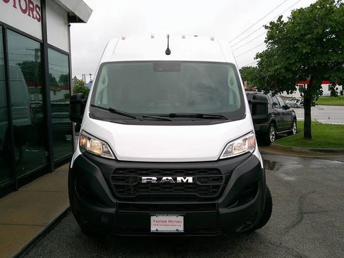 Used 2023 RAM ProMaster 2500 FWD image 3