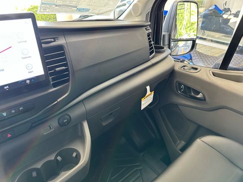New 2026 Ford Transit 250 148 Medium Roof RWD image 29