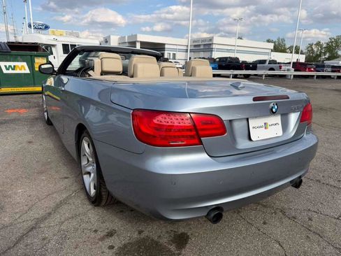 Used 2011 BMW 335i Convertible RWD image 3