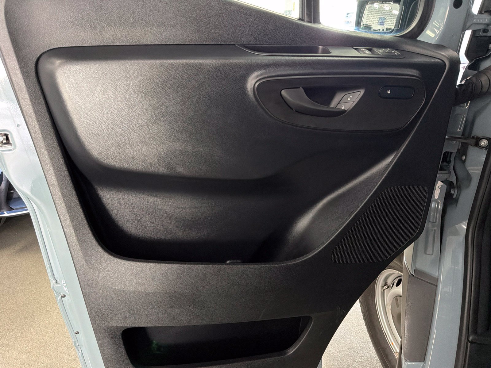 Used 2024 Mercedes-Benz Sprinter 2500 image 20