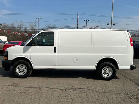 Used 2021 Chevrolet Express 2500 w/ Driver Convenience Package image 9