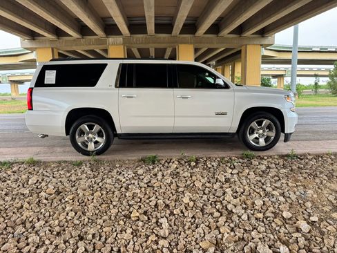 Used 2017 Chevrolet Suburban LT w/ Texas Edition Package RWD image 2