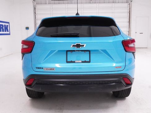 Used 2025 Chevrolet Trax RS w/ Driver Confidence Package FWD image 26