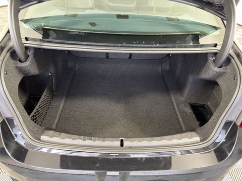 Certified 2025 BMW 330i Sedan image 33