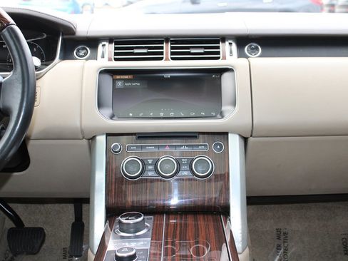 Used 2017 Land Rover Range Rover HSE image 21