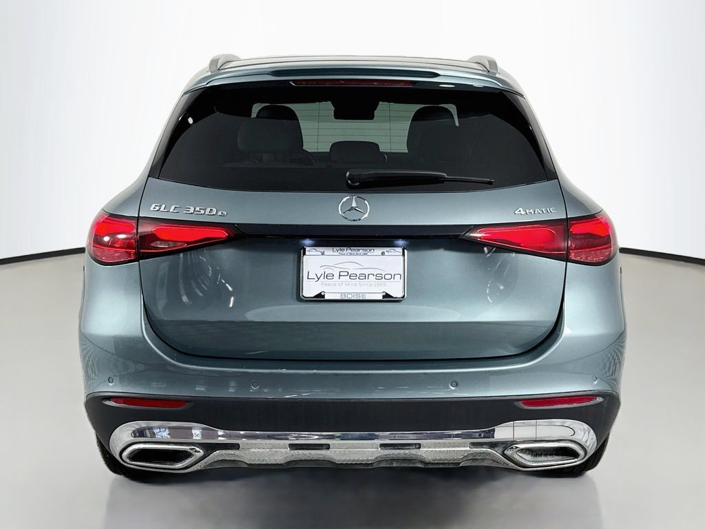 Used 2025 Mercedes-Benz GLC 350e 4MATIC image 10