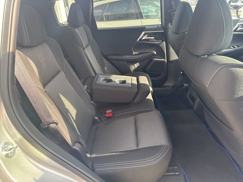 Used 2025 Mitsubishi Outlander ES AWD/4WD image 48
