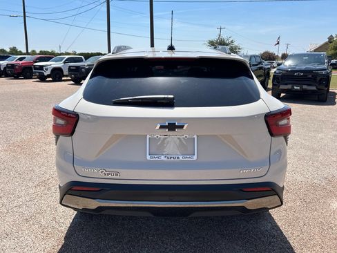 New 2026 Chevrolet Trax ACTIV w/ Driver Confidence Package FWD image 4