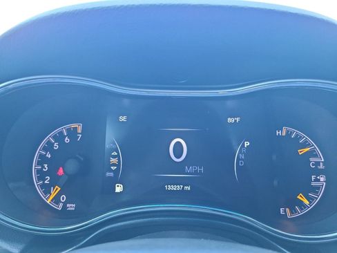 Used 2019 Jeep Grand Cherokee Limited AWD/4WD image 13
