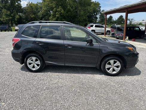 Used 2016 Subaru Forester 2.5i Limited AWD/4WD image 4