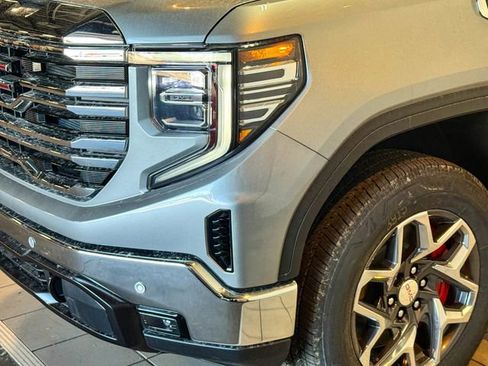 New 2026 GMC Sierra 1500 SLT w/ SLT Premium Plus Package AWD/4WD image 13