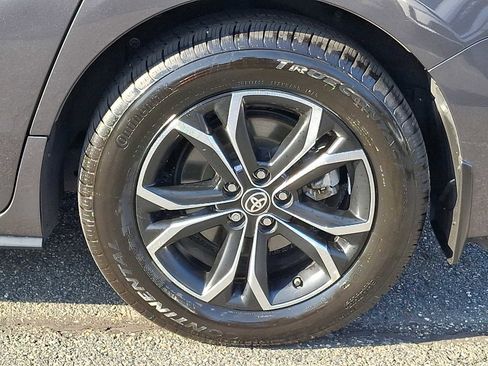 Used 2025 Toyota Sienna Platinum AWD/4WD image 7