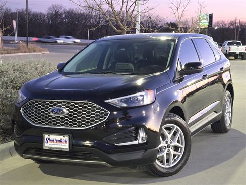 Used 2023 Ford Edge SEL w/ Convenience Package image 2
