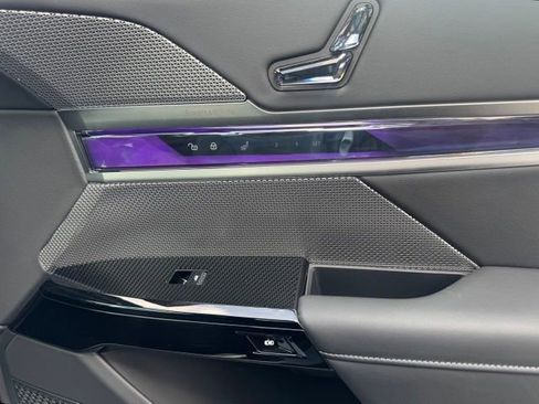 Certified 2025 BMW i7 xDrive60 AWD/4WD image 25