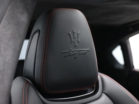 Used 2022 Maserati Quattroporte Trofeo RWD image 93