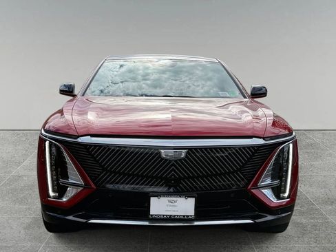 New 2024 Cadillac Lyriq Luxury AWD/4WD image 7