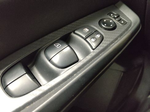 Used 2025 Nissan Sentra SV FWD image 27