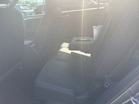 Used 2023 Volkswagen Tiguan SE R-Line FWD image 5