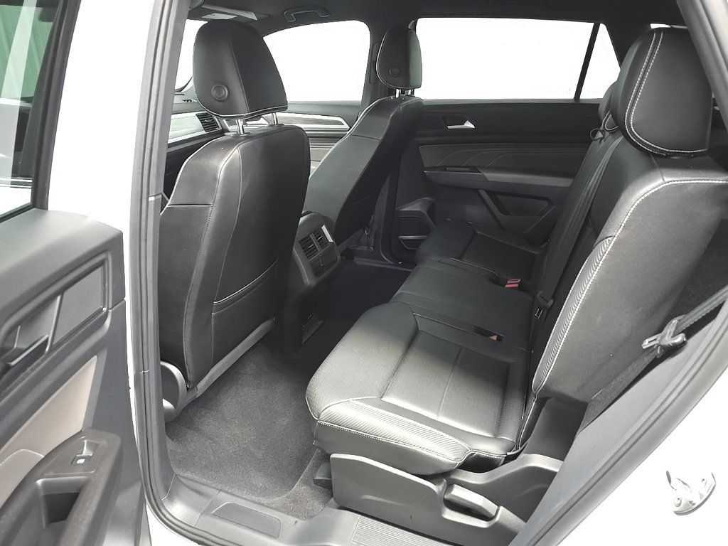 Used 2023 Volkswagen Atlas Cross Sport SE AWD/4WD image 31