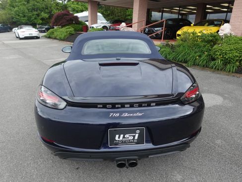Used 2018 Porsche 718 Boxster RWD image 4