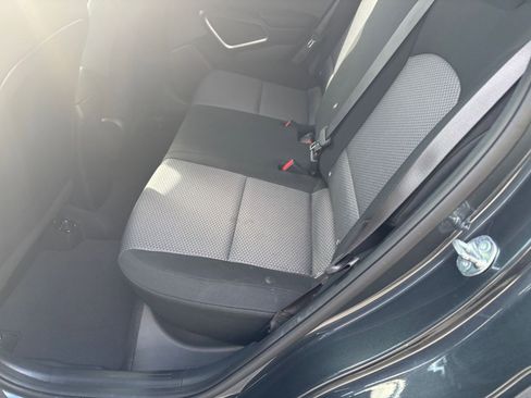 Used 2025 Kia Soul LX w/ LX Technology Package FWD image 23