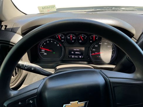 Used 2023 Chevrolet Silverado 1500 W/T w/ WT Value Package AWD/4WD image 12