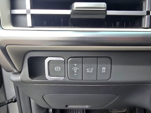 Used 2025 Hyundai Santa Fe SEL FWD image 22