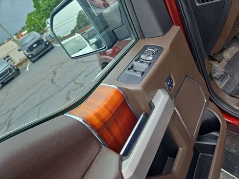 Used 2015 Ford F150 King Ranch w/ Equipment Group 601A Luxury AWD/4WD image 13