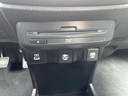 Used 2024 Honda Odyssey Elite image 20