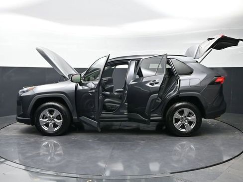 Used 2023 Toyota RAV4 XLE image 43